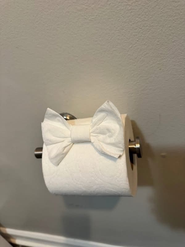Airbnb sample clean - living and bedroom ready